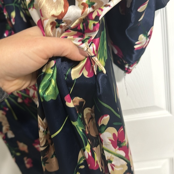 NWOT silk like kimono - Picture 3 of 5